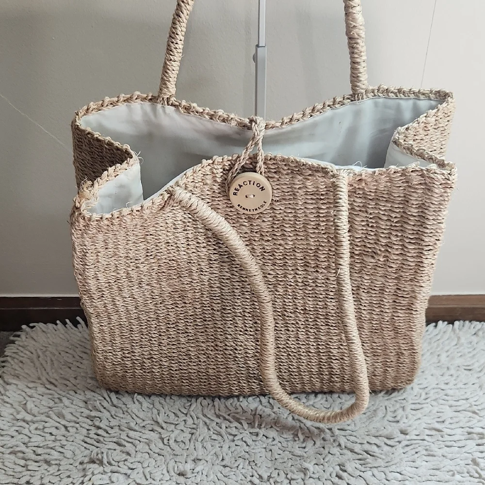Kenneth Cole Reaction Tan Tote Bag with Textured Design - Picture 3 of 4